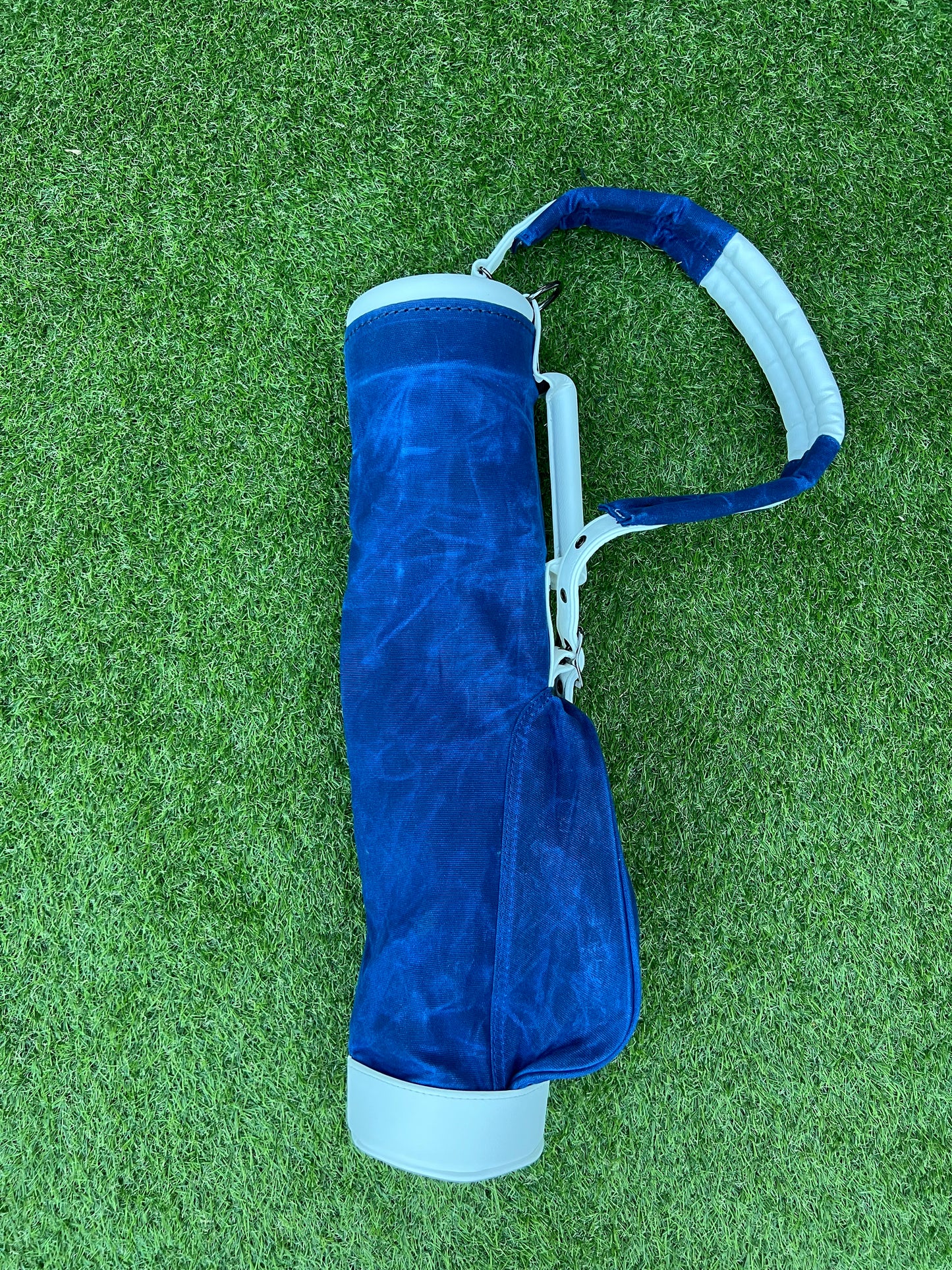 Blue coloured canvas toddler golf bag.